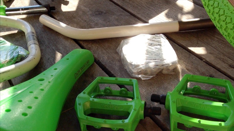 Healing Freestyler custom build parts — Dominator seat and pedals