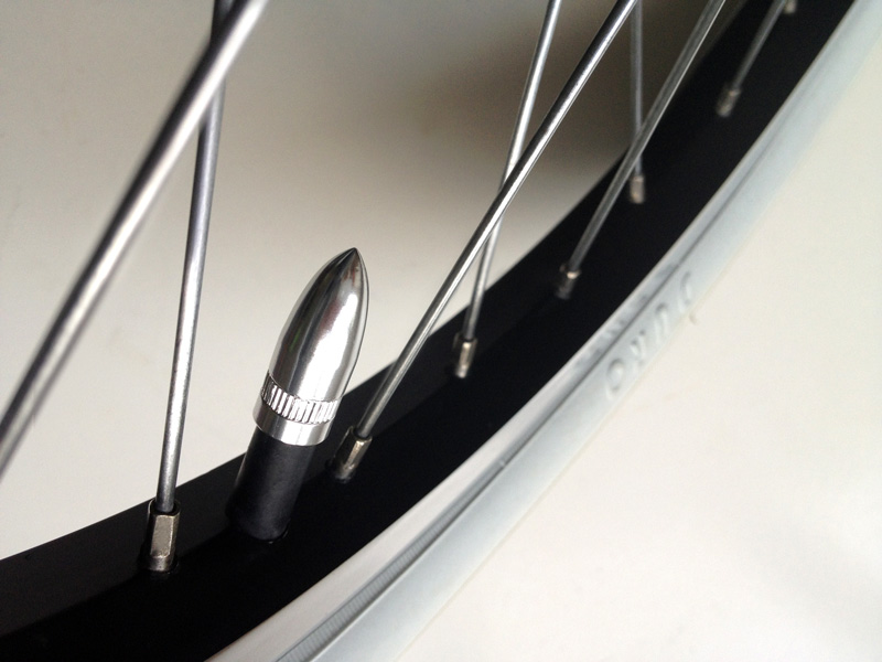 Rims with tyres and missile valve caps 2