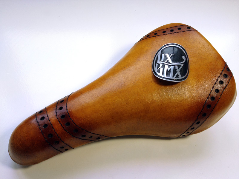 RAWR Custom Pro seat and head tube badge — final