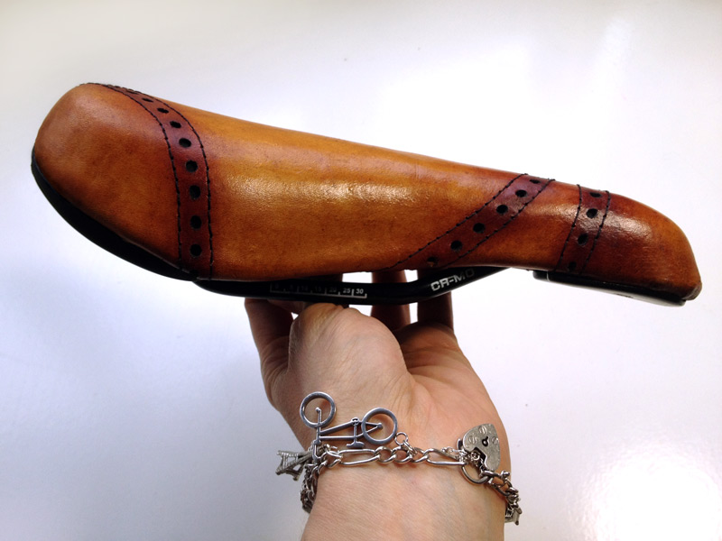 RAWR Custom Pro finished seat 3