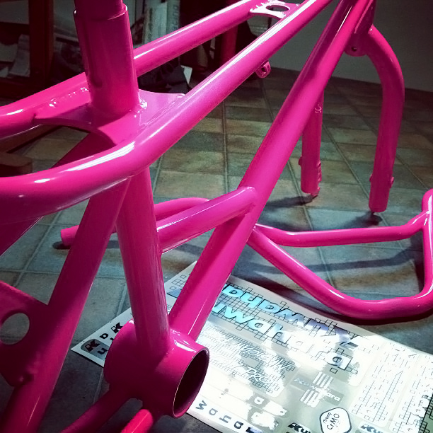 Kuwahara Magician fresh neon pink powder coat